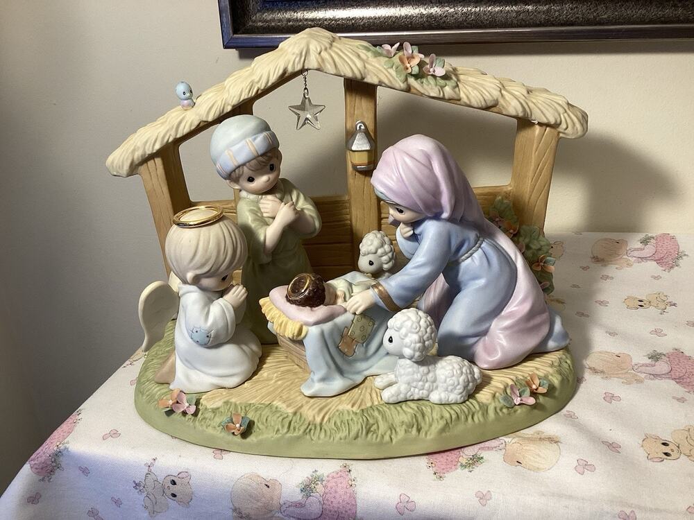 Precious Moments O Holy Night Limited Edition Figurine Number 879428